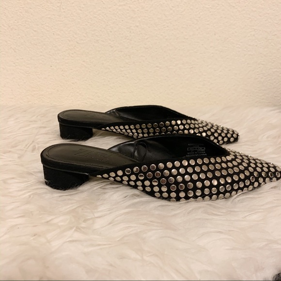 HOLD! Zara Low Heeled Slip Ons. - Picture 7 of 8
